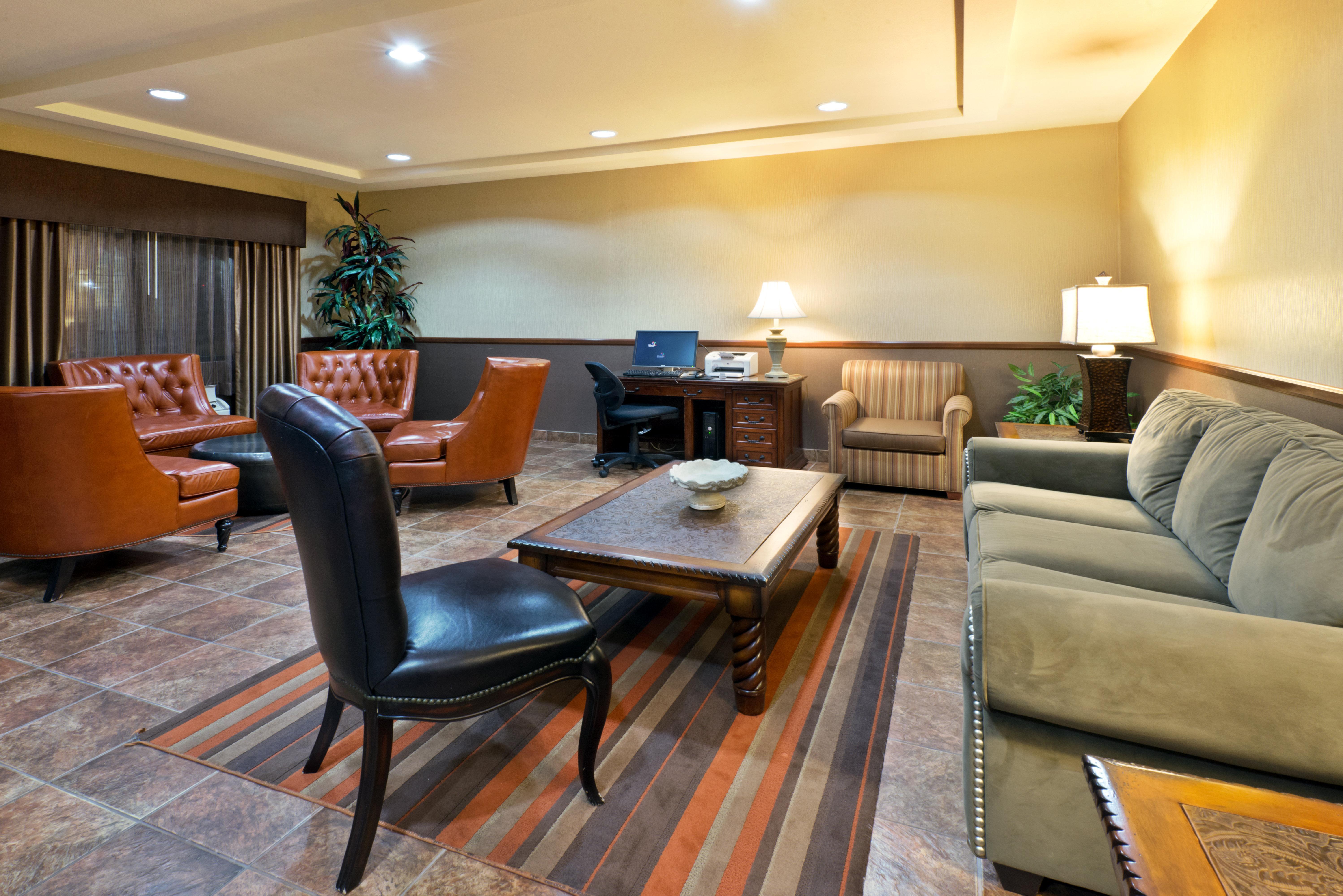 Holiday Inn Express Show Low By Ihg Exterior foto