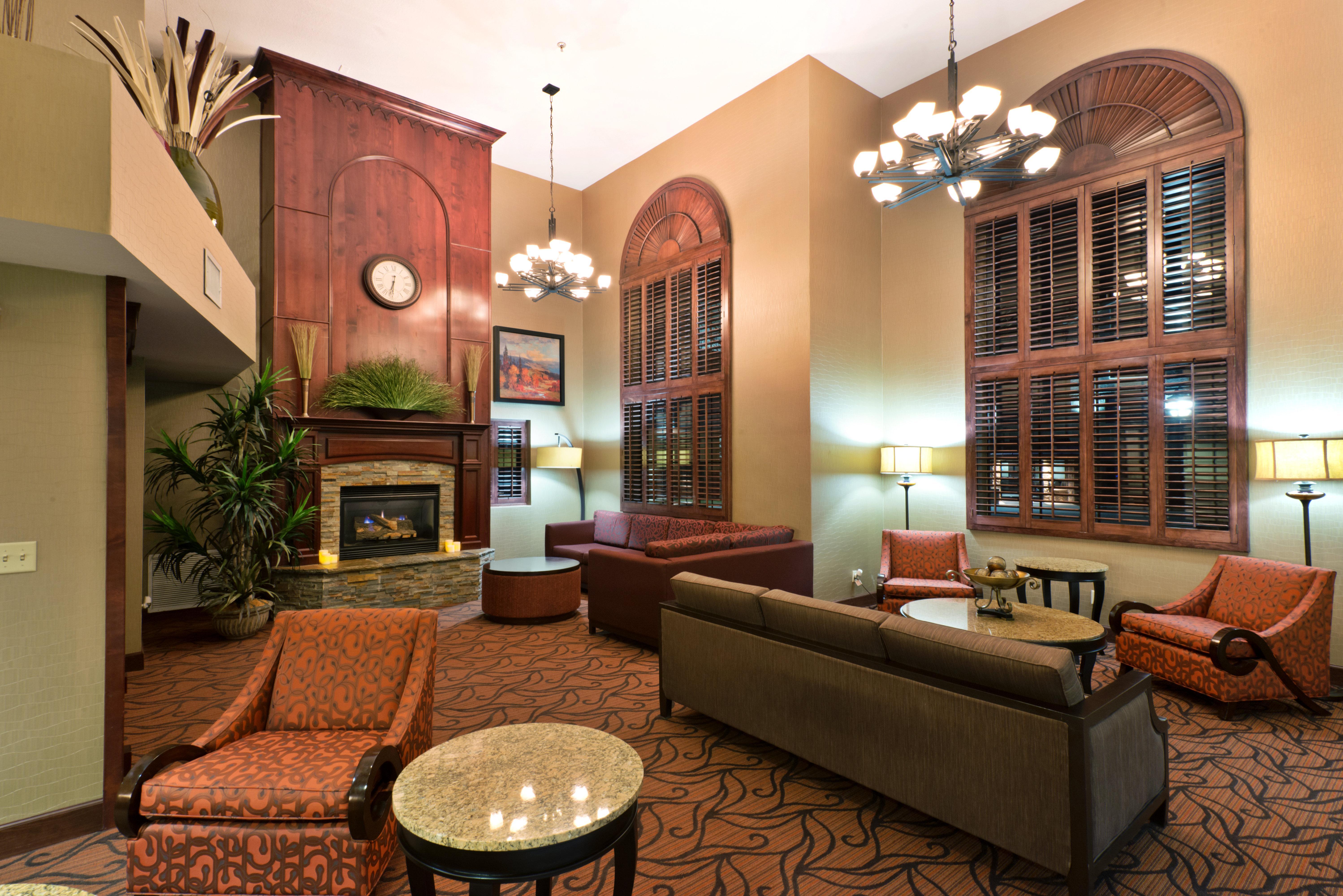 Holiday Inn Express Show Low By Ihg Exterior foto