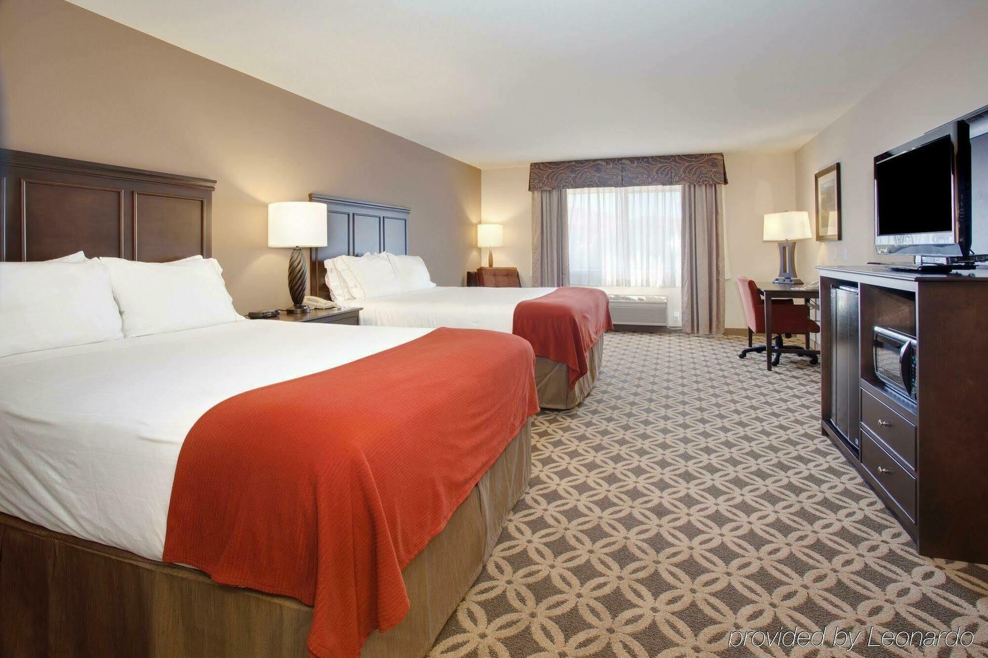 Holiday Inn Express Show Low By Ihg Exterior foto